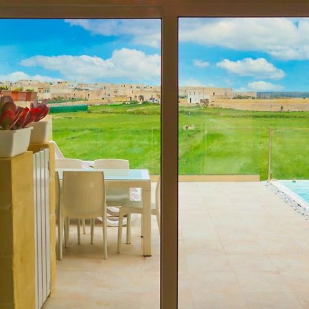 Inni Holiday Home With Infinity Pool Għarb Exterior foto